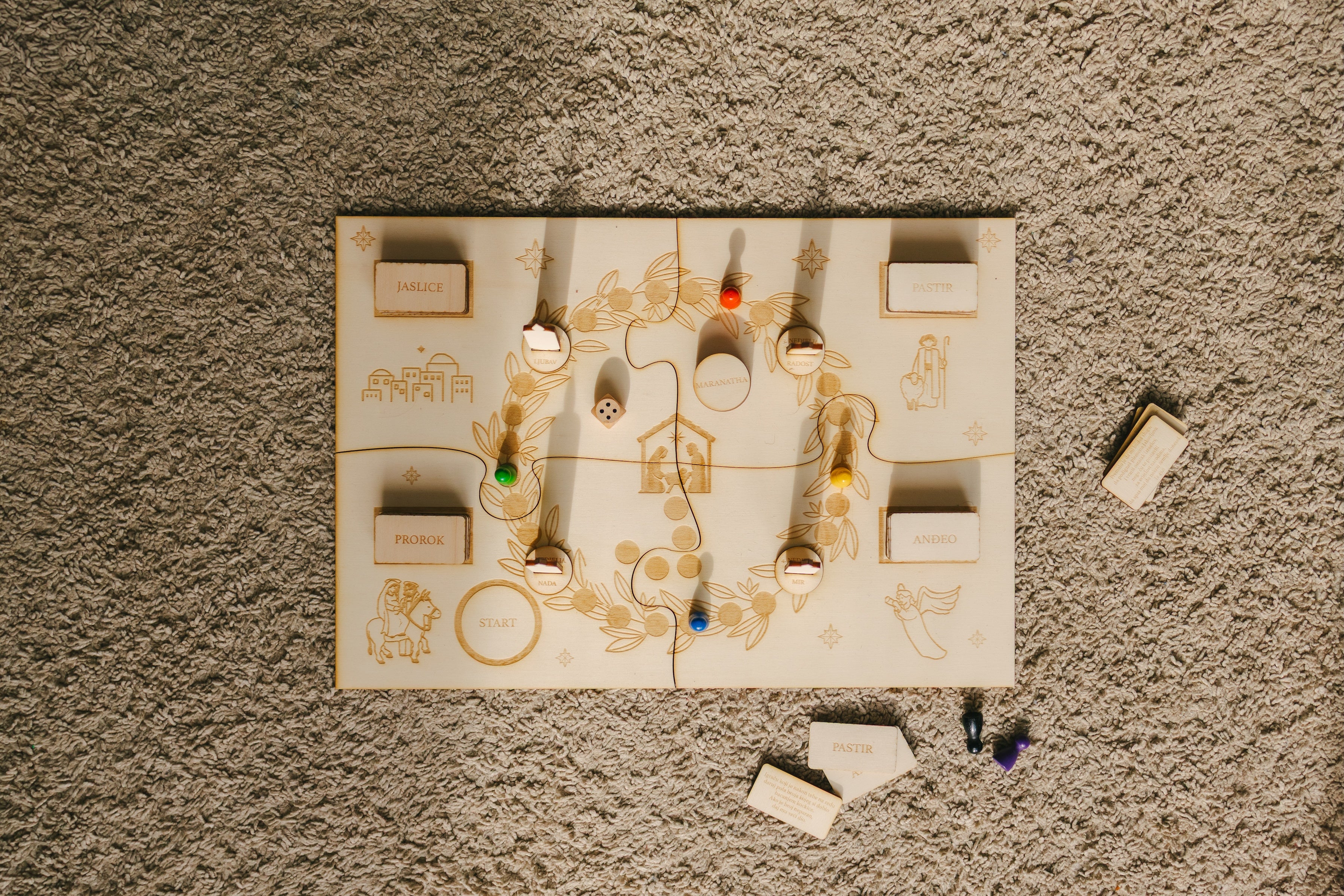 Put do jaslica, adventska društvena igra