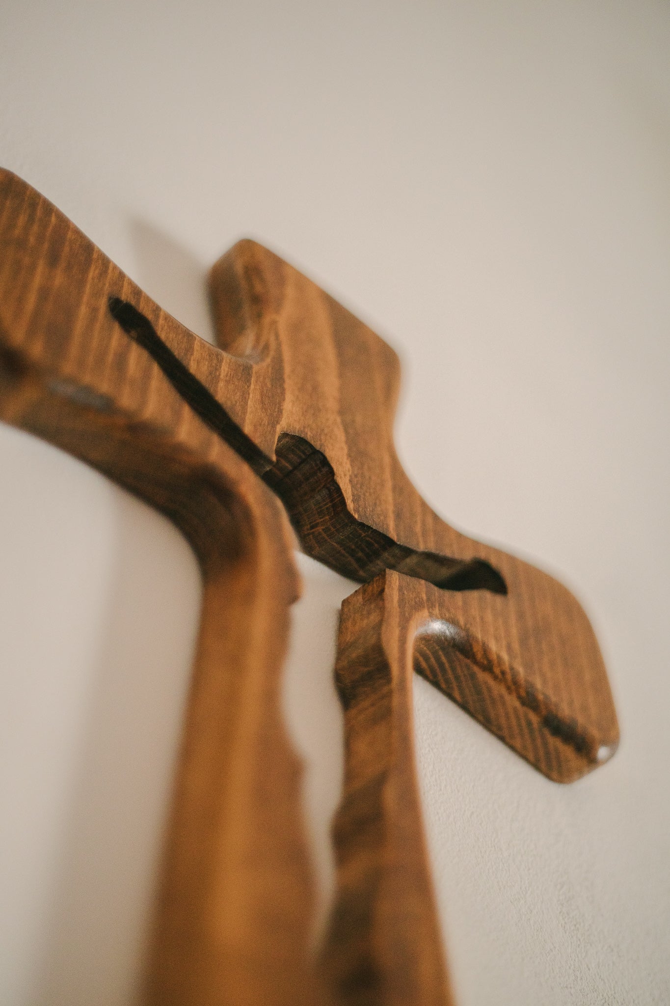 Križ Uskrsloga, drvo