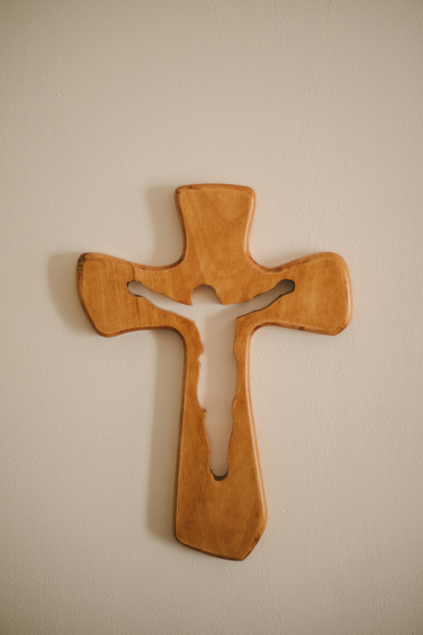 Križ Uskrsloga, drvo